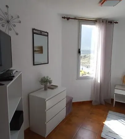 отдых у океана Apartman Los Silos